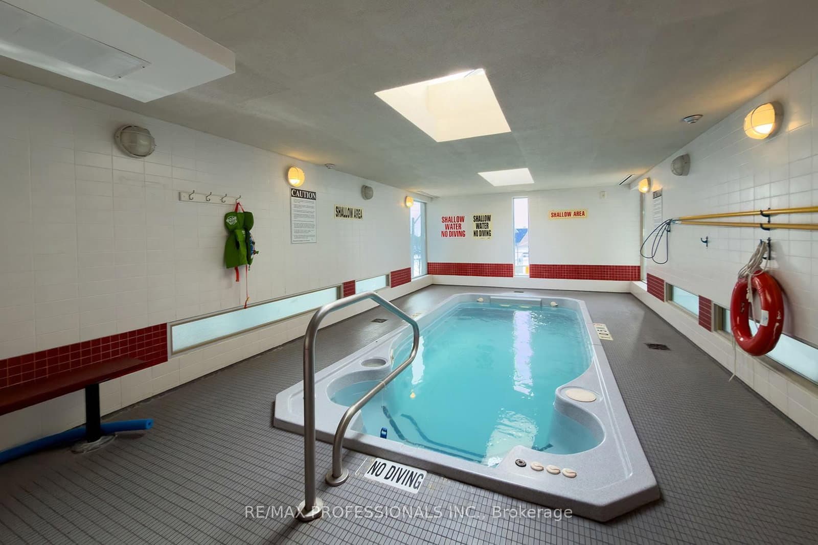 1040 The Queensway, Unit 704 thumbnail 37