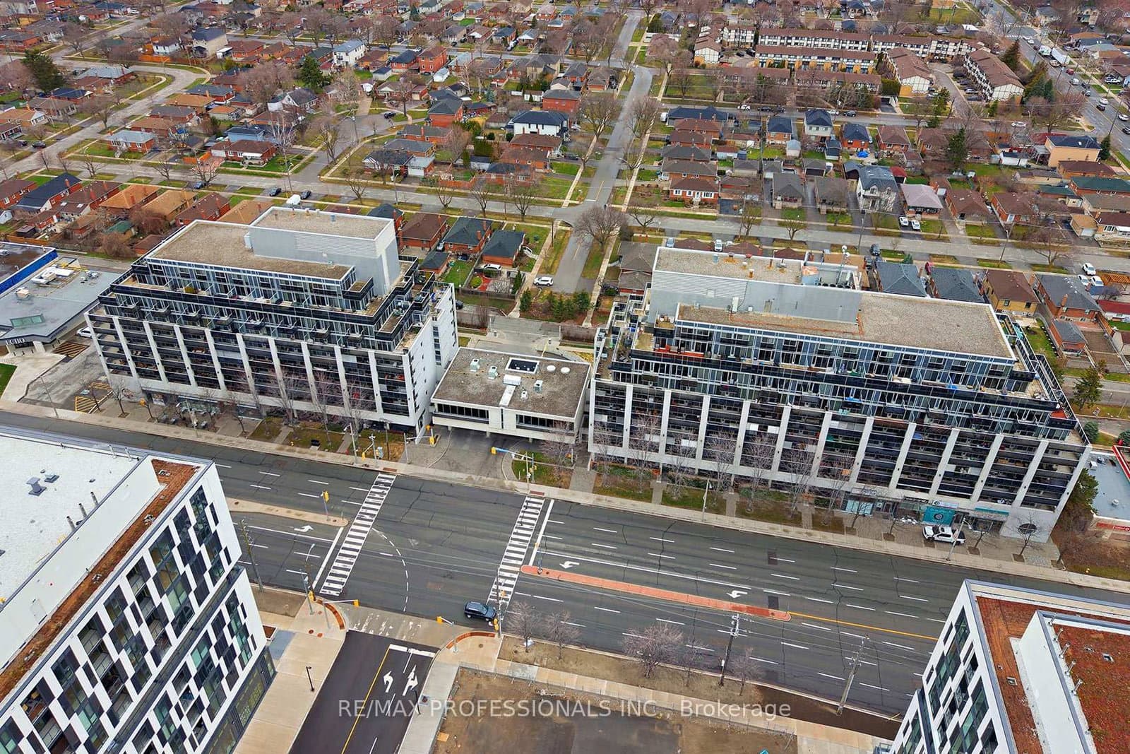 1040 The Queensway, Unit 704 thumbnail 5