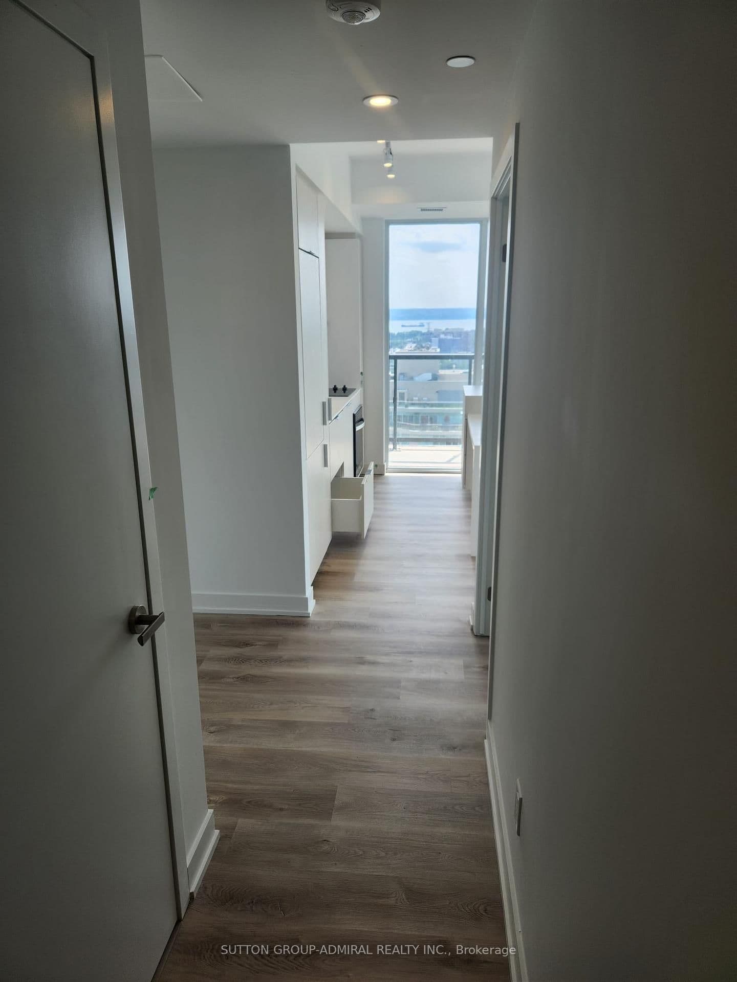 370 Martha Street, Unit 2308 thumbnail 4