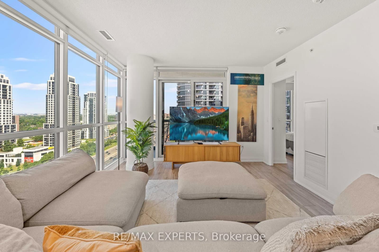 30 Gibbs Road, Unit 1902 thumbnail 14