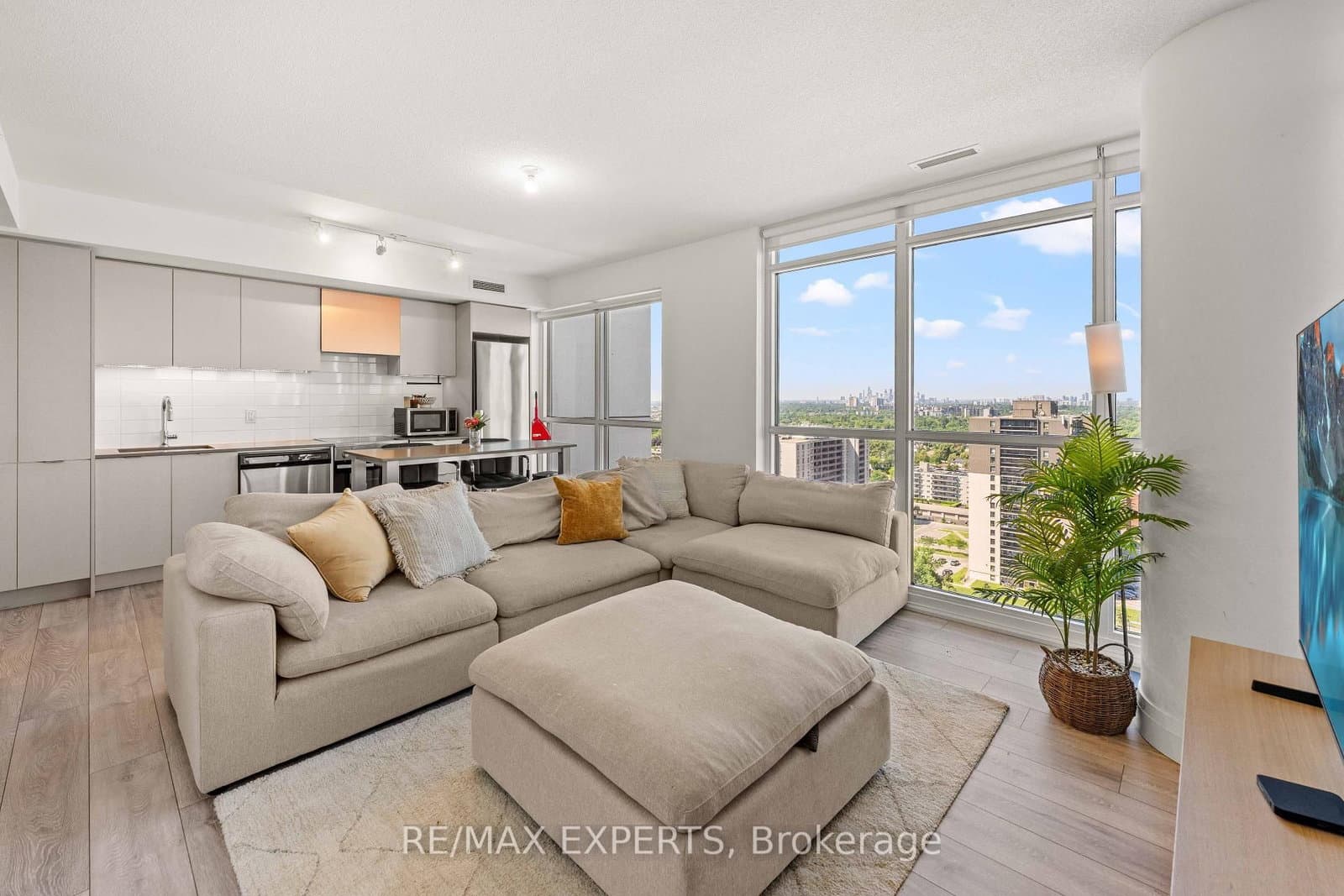 30 Gibbs Road, Unit 1902 thumbnail 15