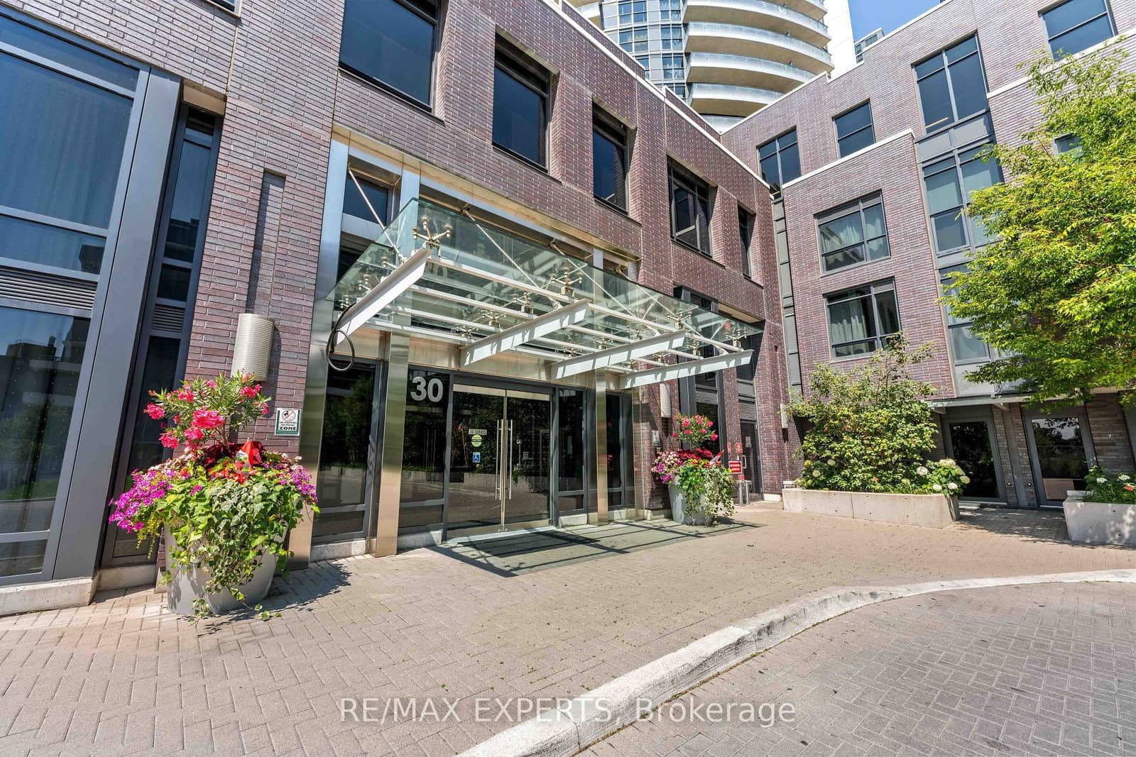 30 Gibbs Road, Unit 1902 thumbnail 3
