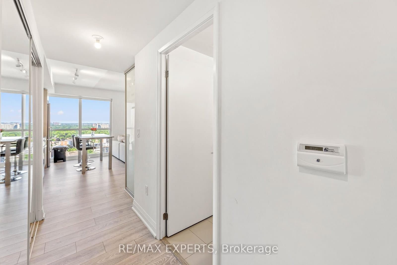 30 Gibbs Road, Unit 1902 thumbnail 9
