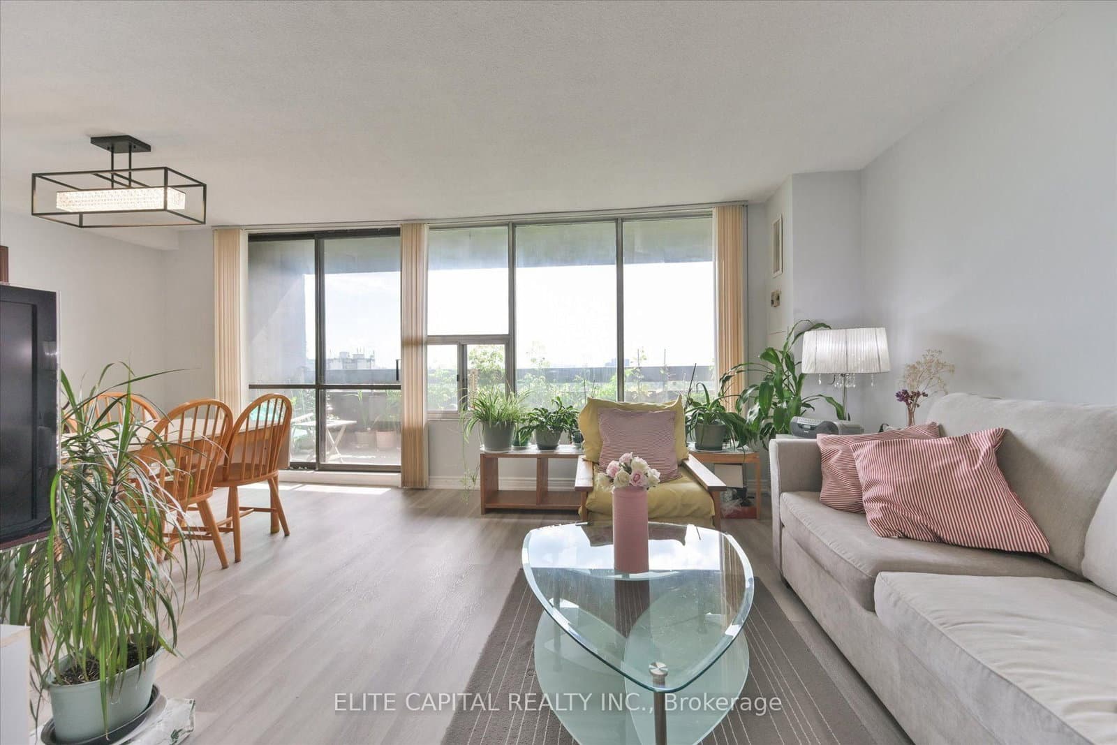 11 Wincott Drive, Unit #1710 thumbnail 10