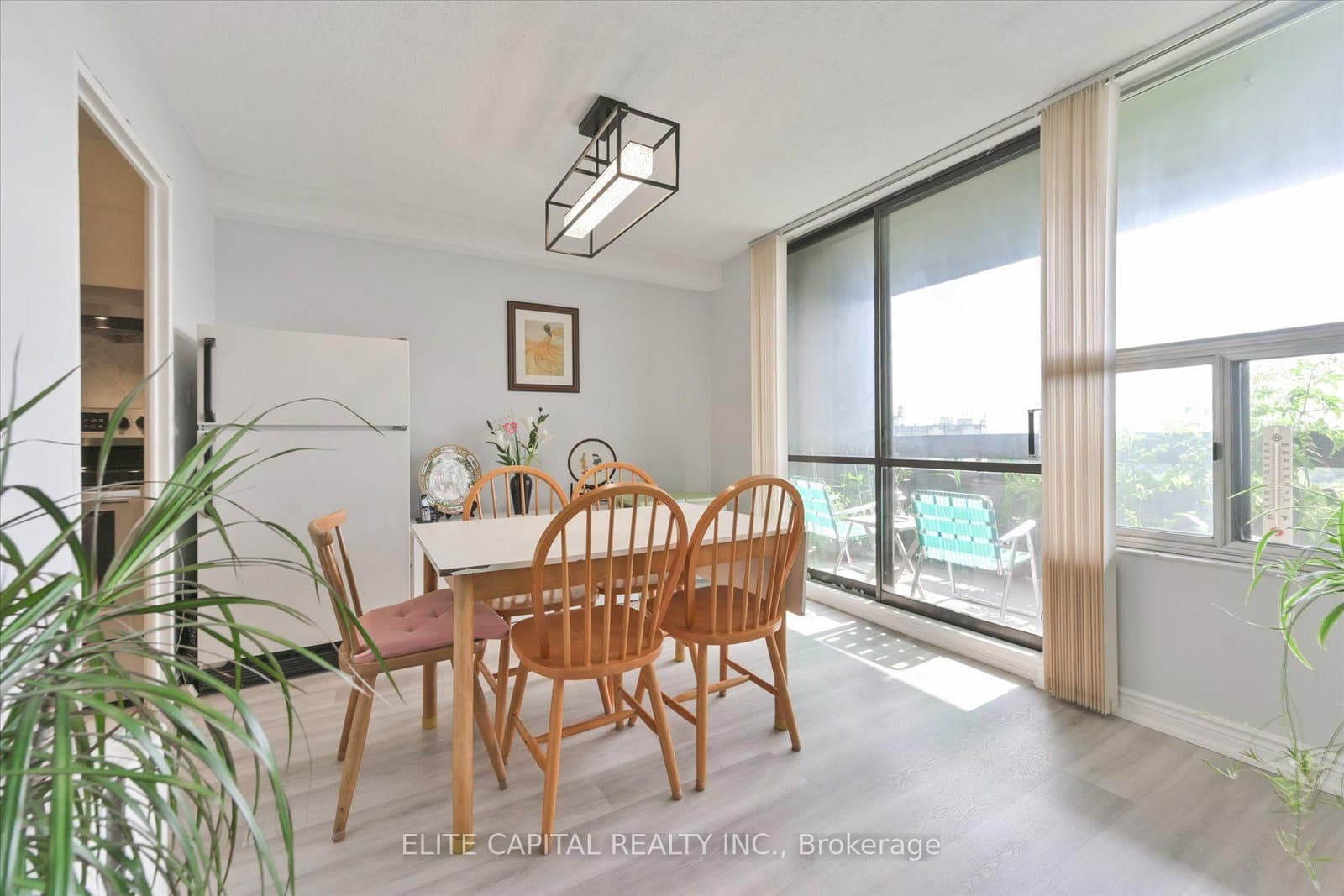 11 Wincott Drive, Unit #1710 thumbnail 13