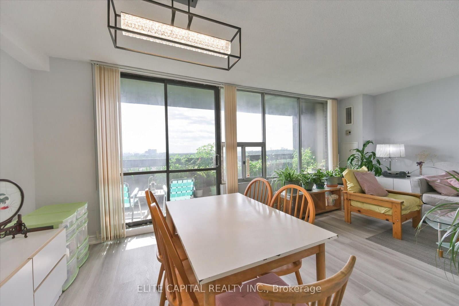 11 Wincott Drive, Unit #1710 thumbnail 15