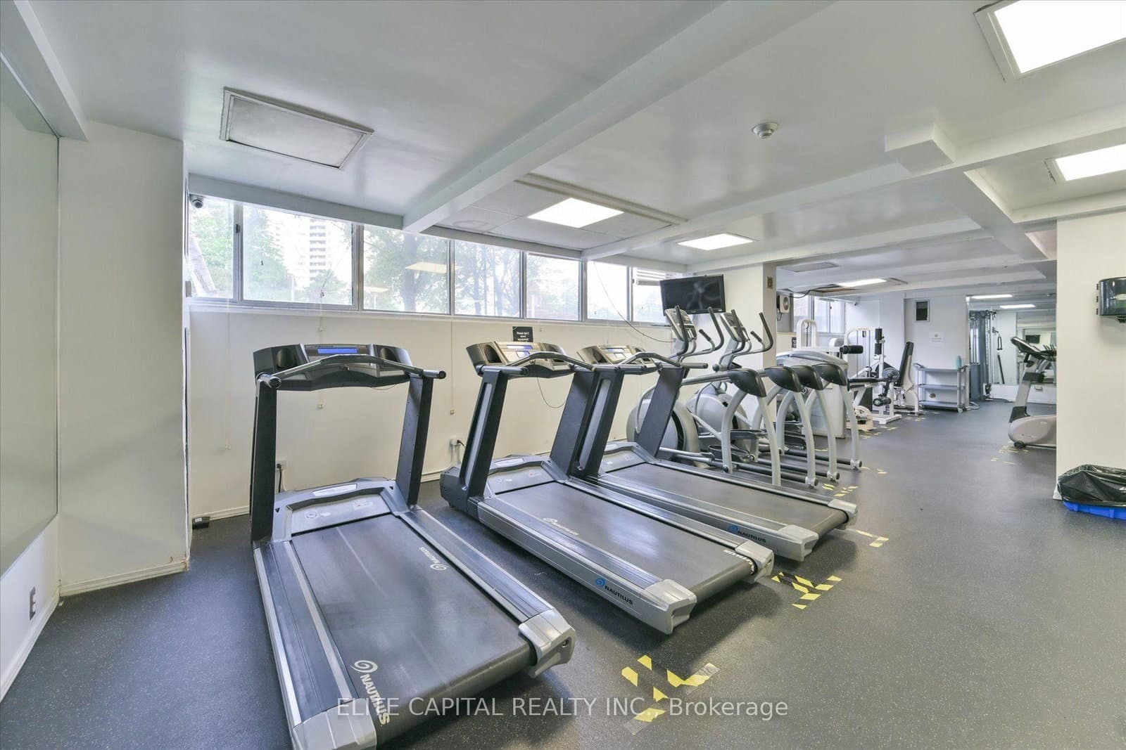 11 Wincott Drive, Unit #1710 thumbnail 27