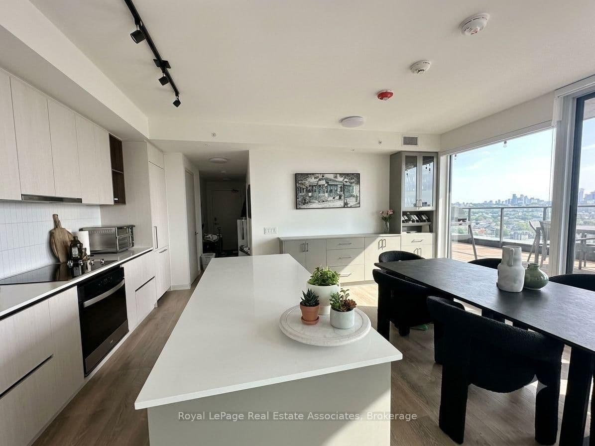 1285 Dupont Street, Unit 1309 thumbnail 7