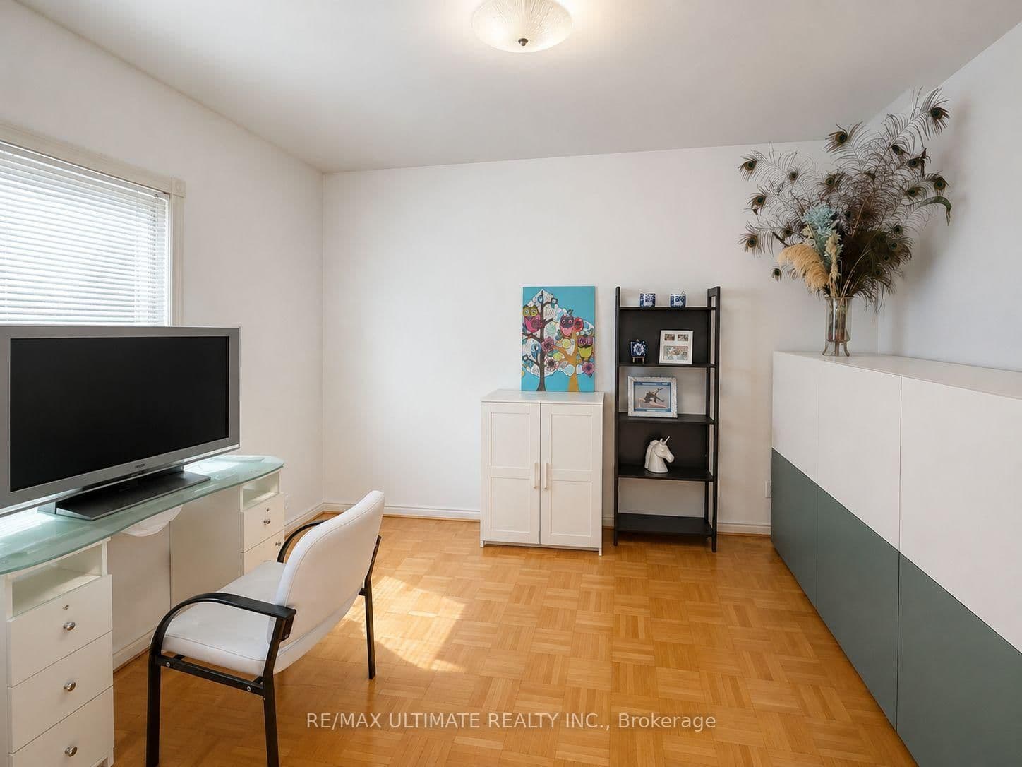 1440 DUFFERIN Street thumbnail 2