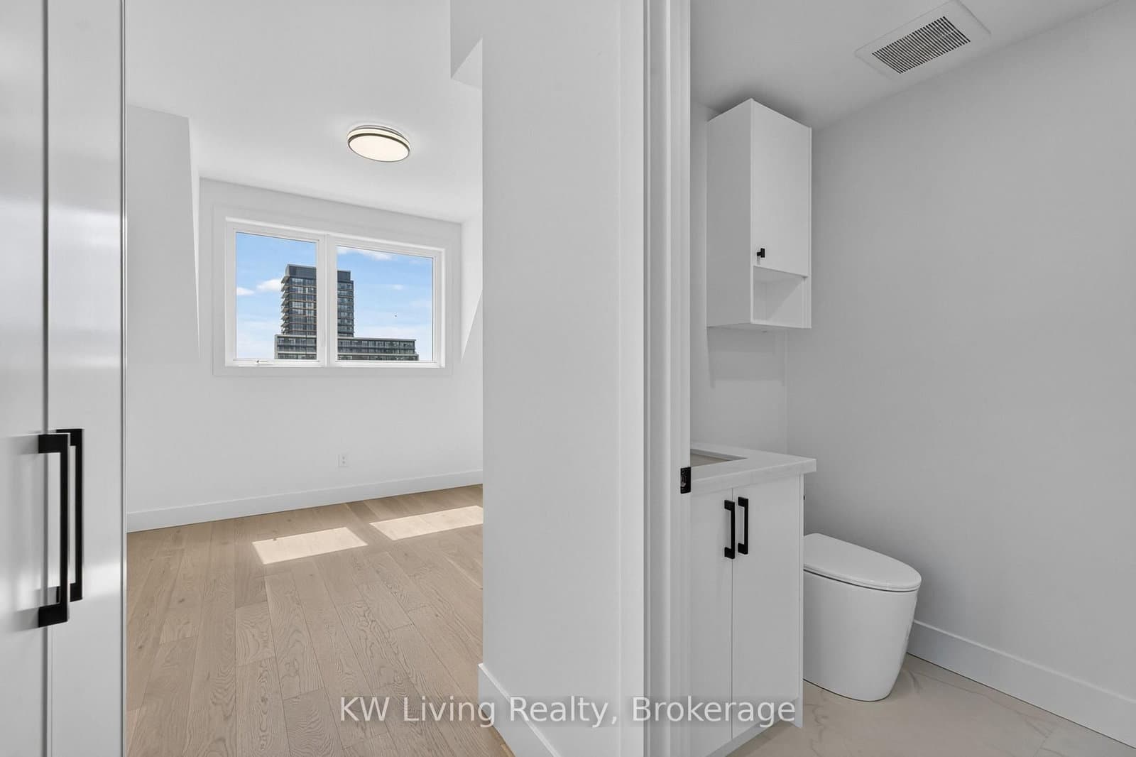 96 Belgravia Avenue thumbnail 16