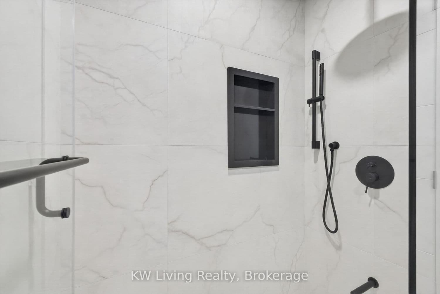 96 Belgravia Avenue thumbnail 20
