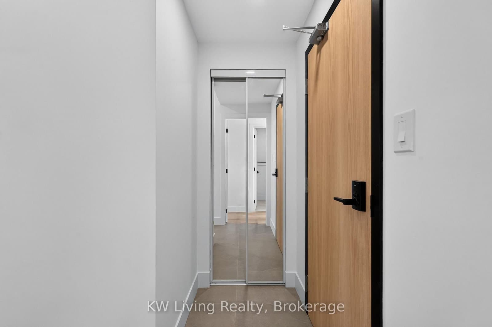96 Belgravia Avenue thumbnail 21