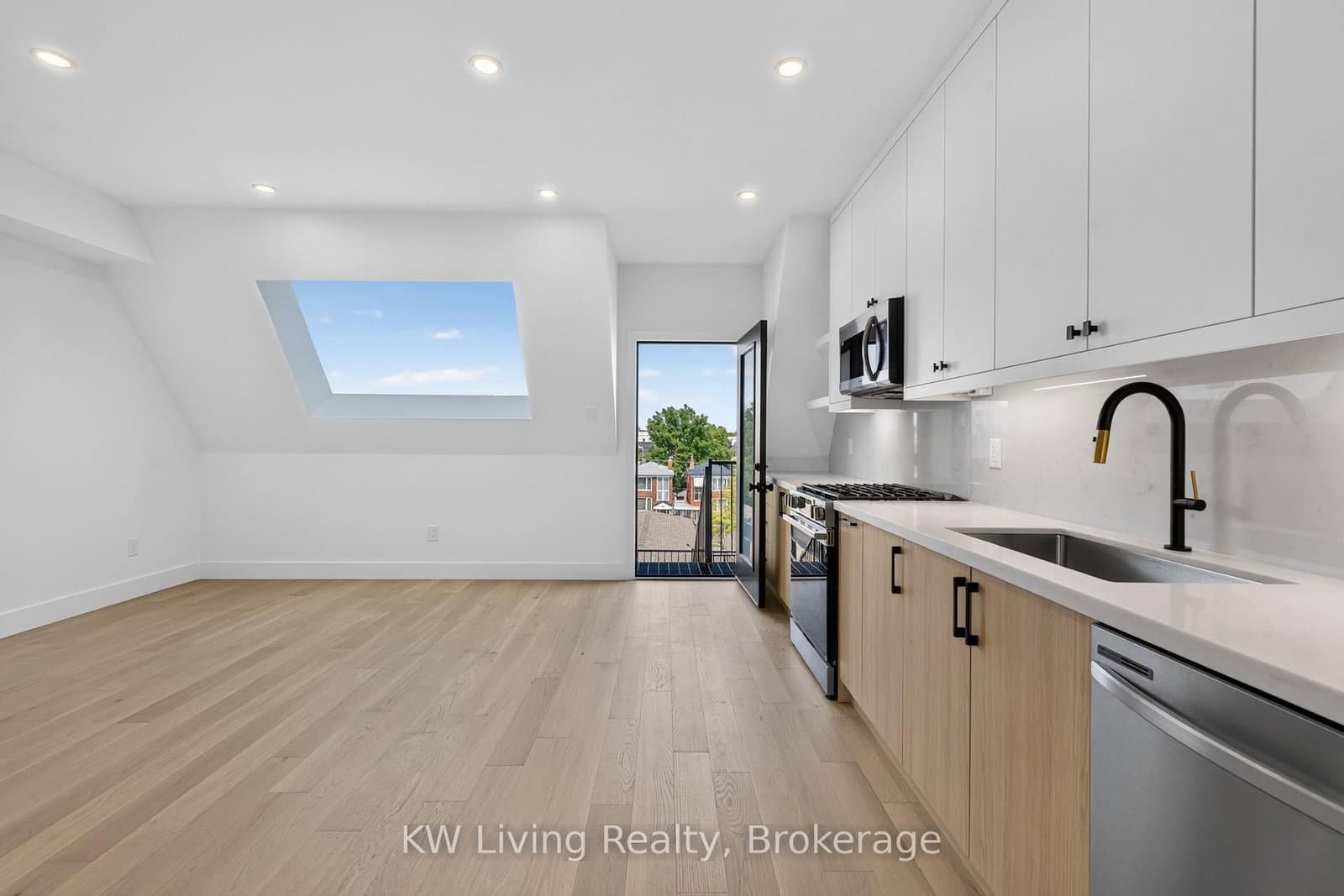 96 Belgravia Avenue thumbnail 24