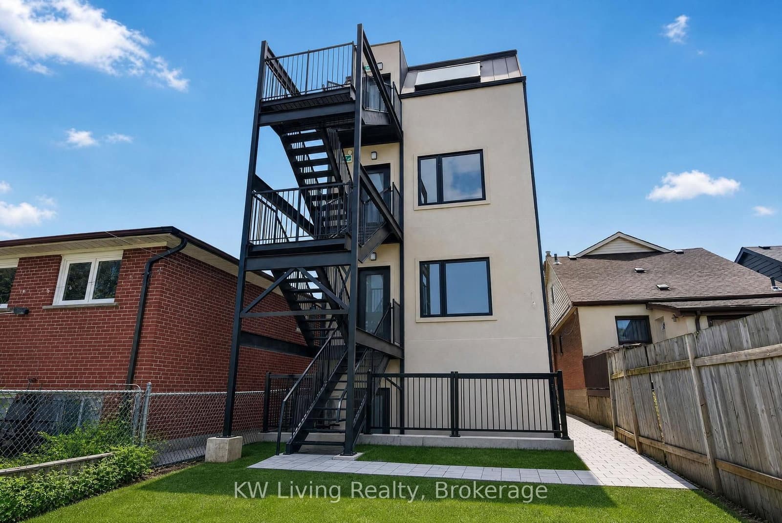 96 Belgravia Avenue thumbnail 27