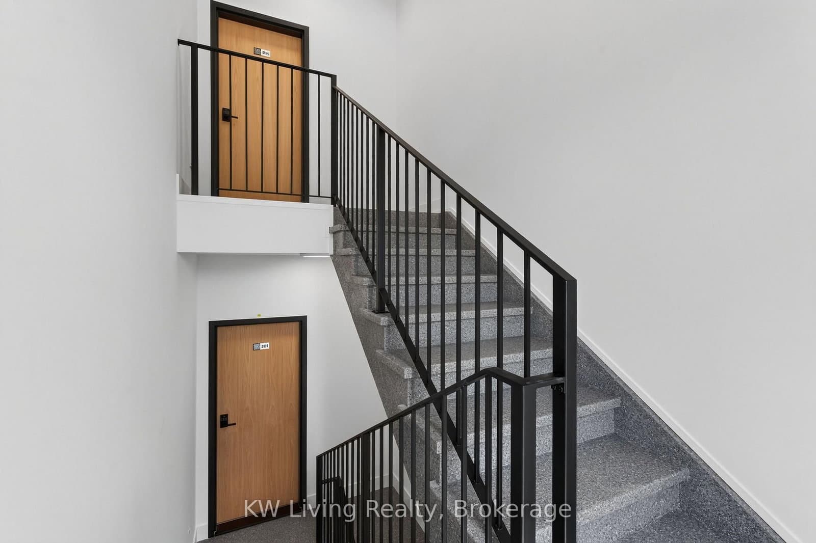 96 Belgravia Avenue thumbnail 28