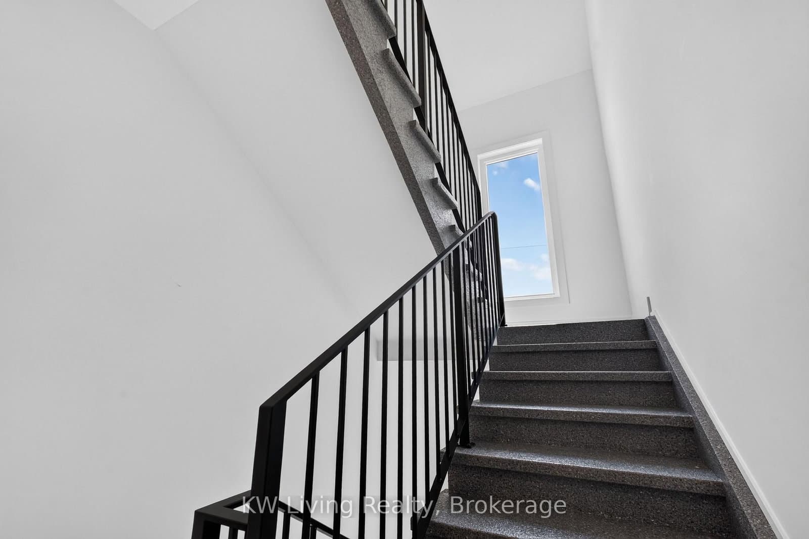 96 Belgravia Avenue thumbnail 29