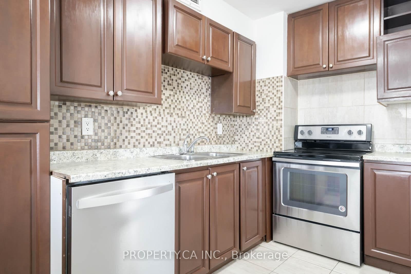 31 Four Winds Drive W, Unit 901 thumbnail 7