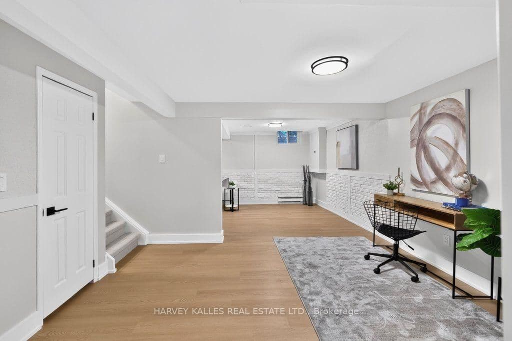 1160 Walden Circle, Unit 1 thumbnail 29