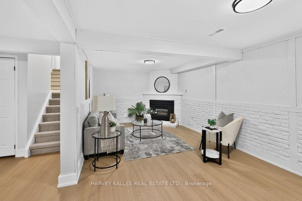 1160 Walden Circle, Unit 1 thumbnail 30