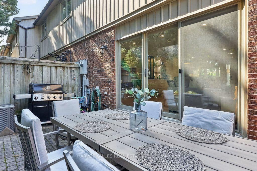 1160 Walden Circle, Unit 1 thumbnail 38