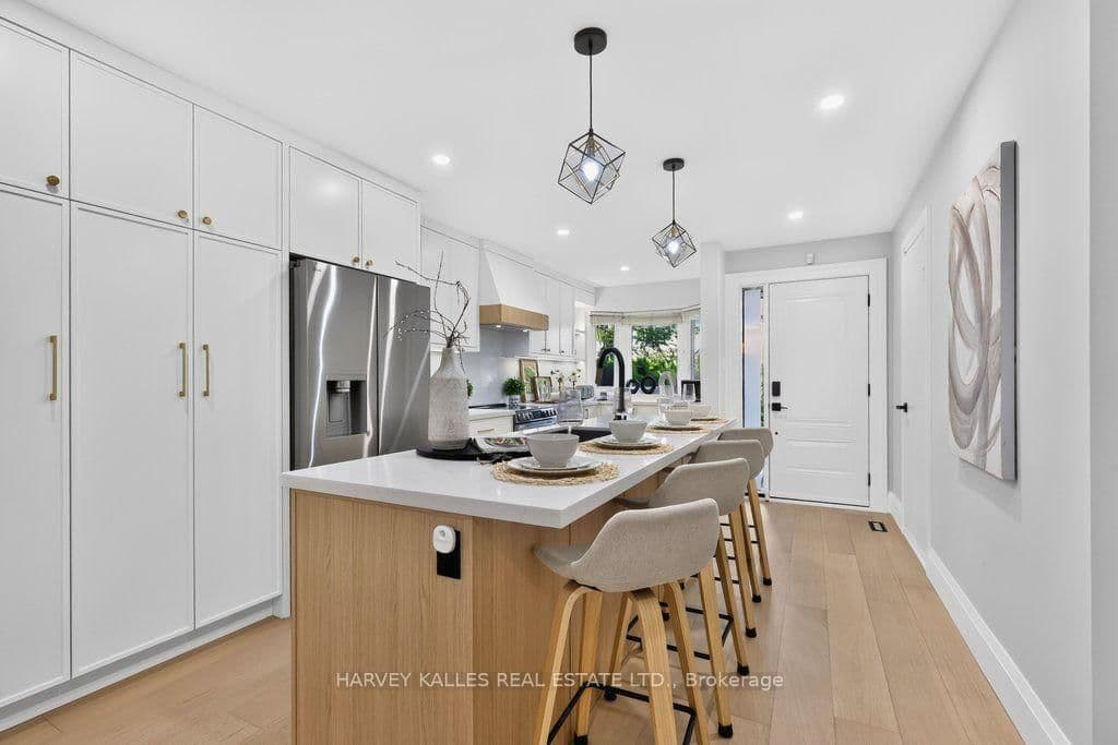 1160 Walden Circle, Unit 1 thumbnail 4