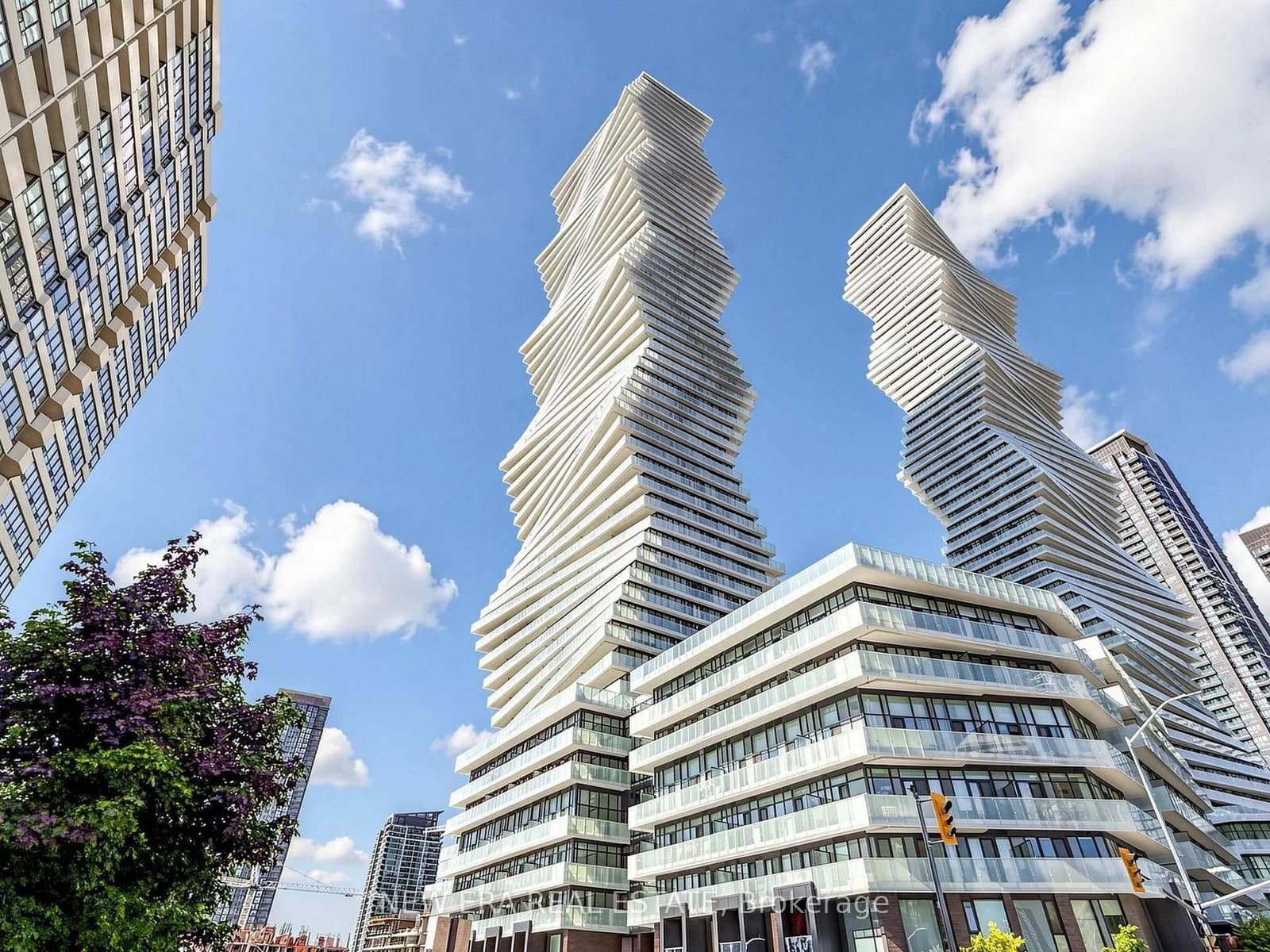 #2107 - 3883 Quartz Road