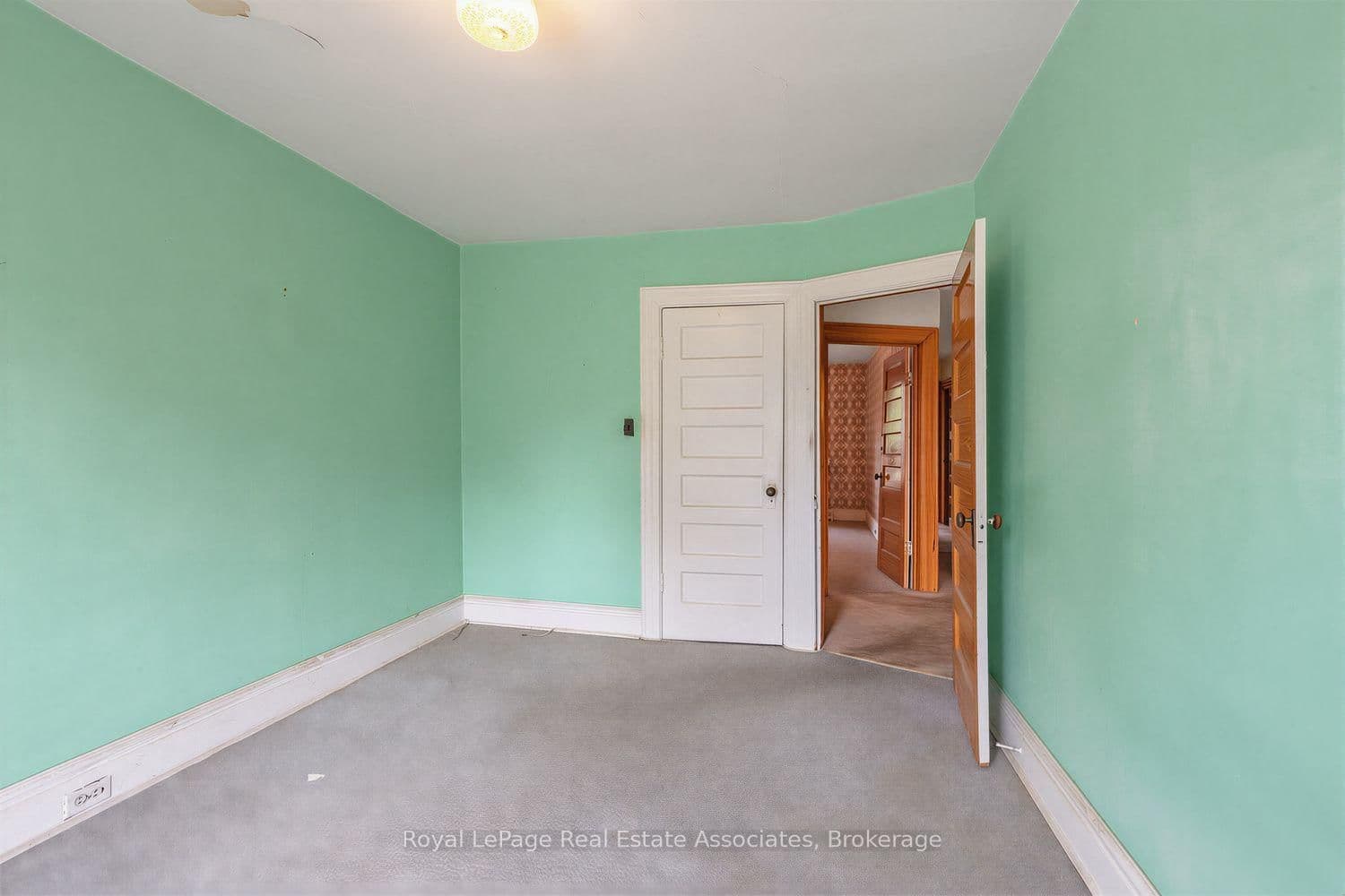 36 Galley Avenue thumbnail 9