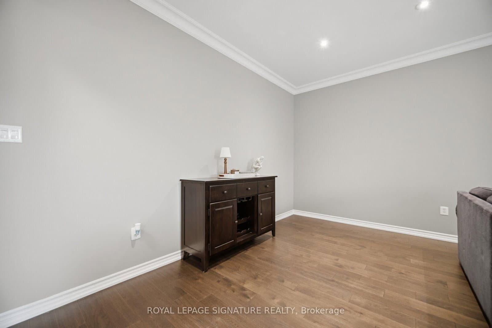 3059 Ferguson Drive thumbnail 8