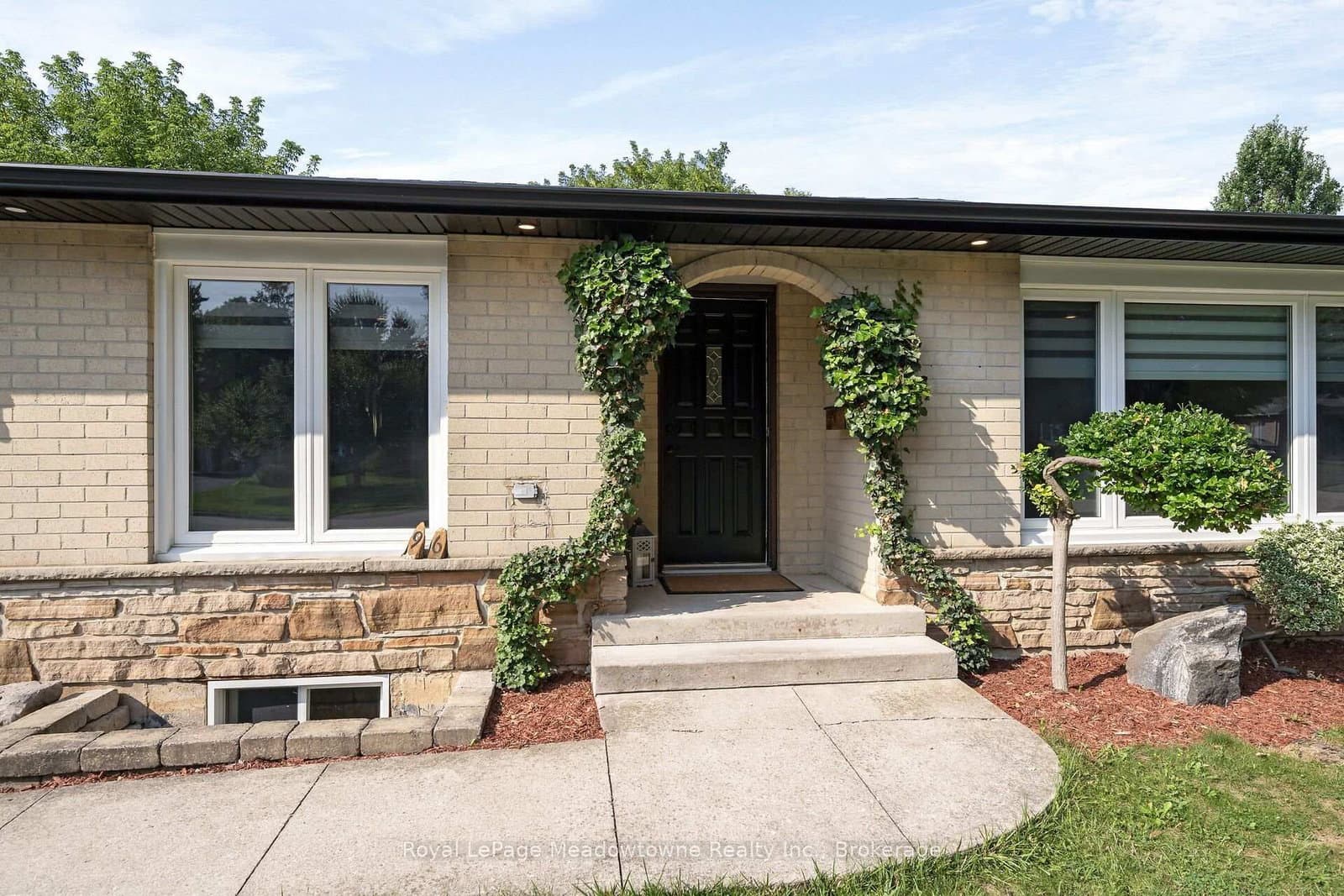 96 Macdonald Crescent thumbnail 3