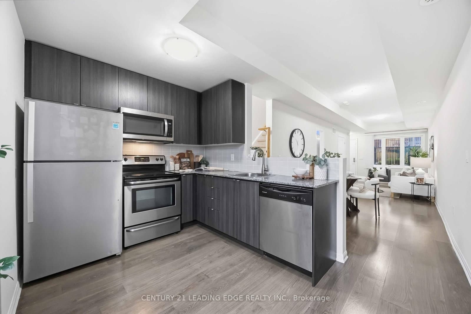 380 Hopewell Avenue, Unit 121 thumbnail 17