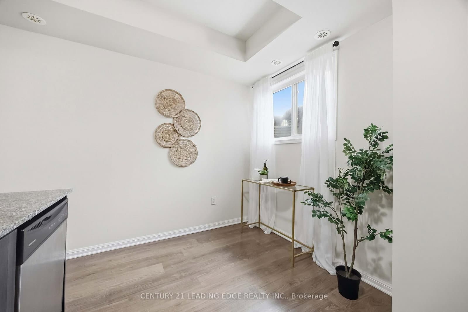 380 Hopewell Avenue, Unit 121 thumbnail 18