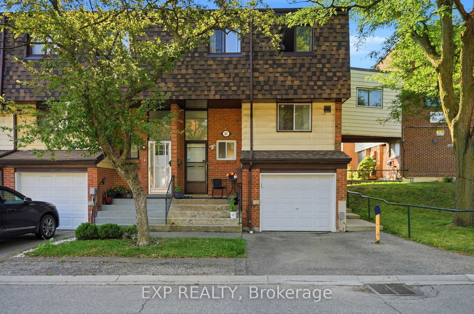 180 Mississauga Valley Boulevard, Unit 201 thumbnail 2
