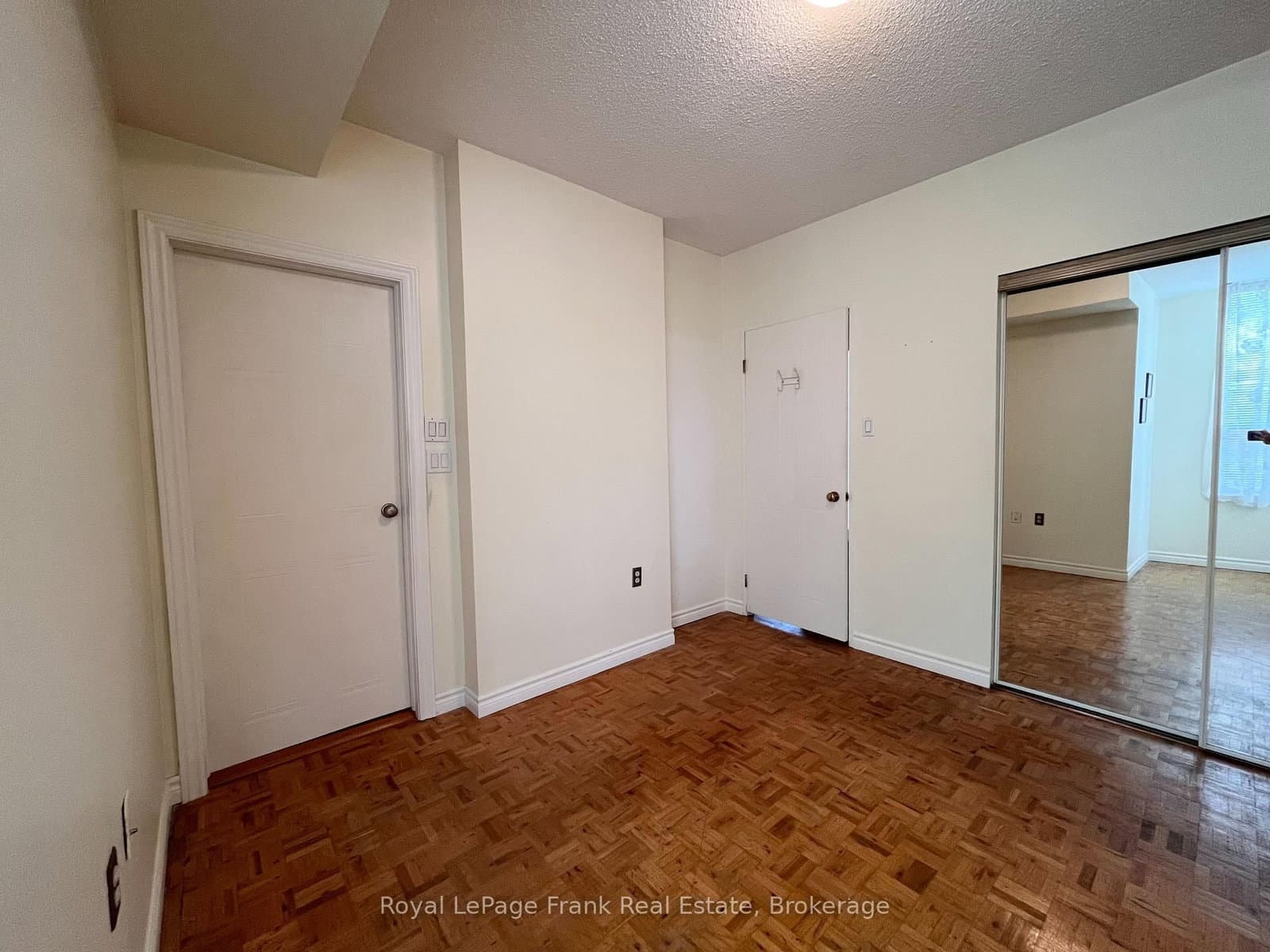 1110 Walden Circle, Unit 102 thumbnail 20