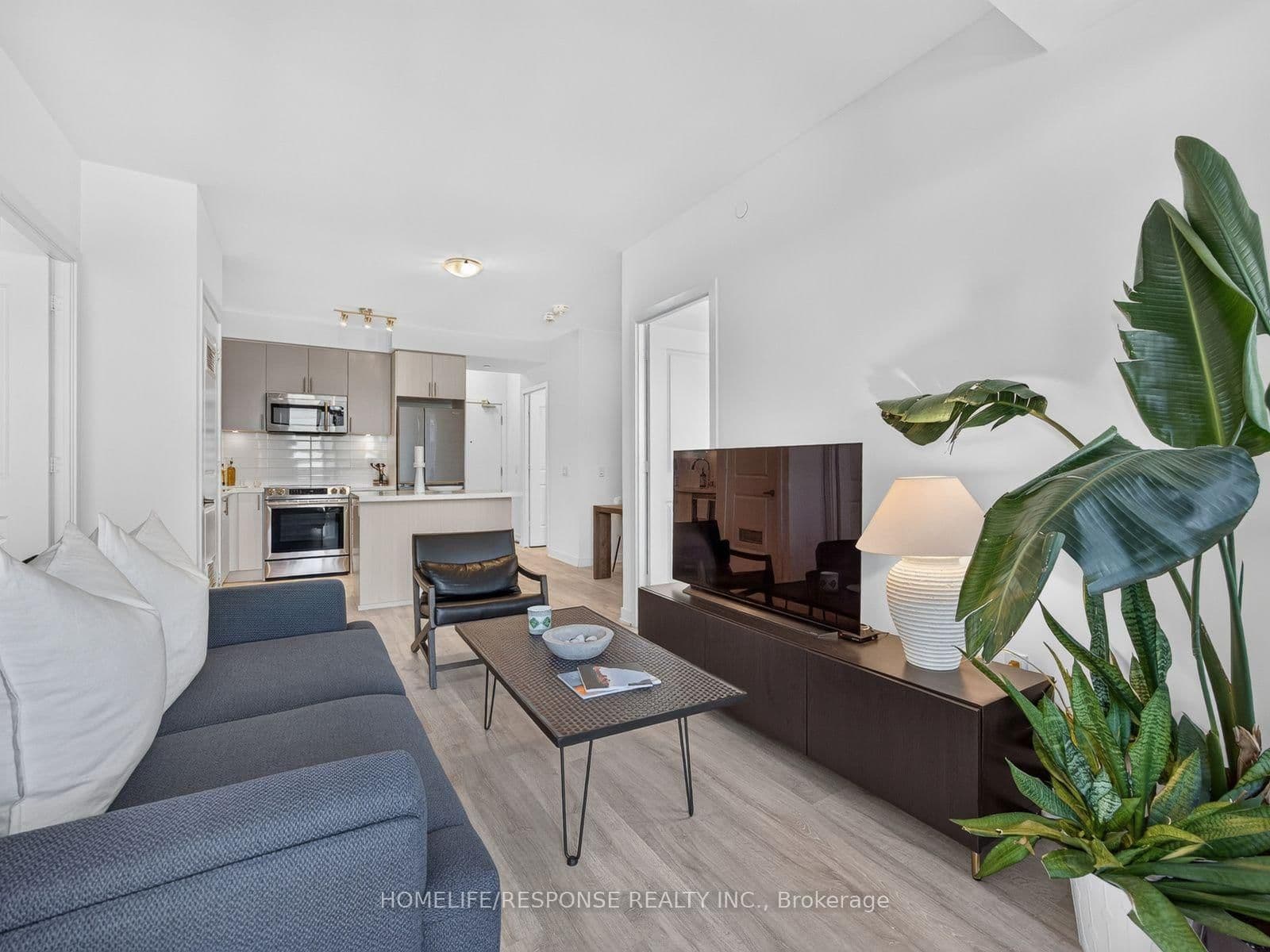 4699 Glen Erin Drive, Unit 410 thumbnail 9