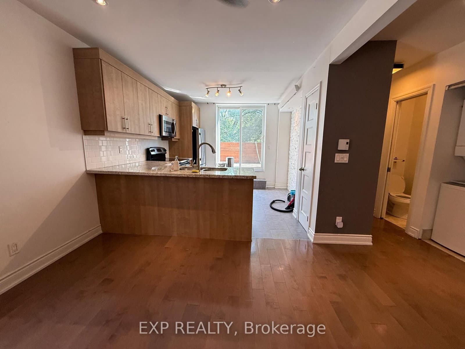 7 Lansdowne Avenue, Unit 2F and 3F thumbnail 21