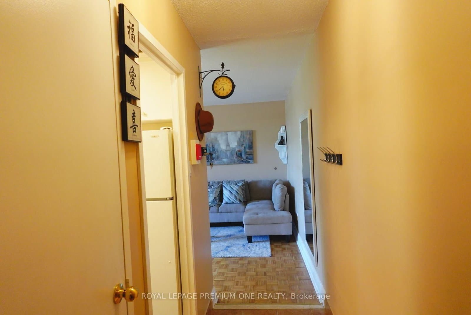 3065 QUEEN FREDERICA Drive, Unit 305 thumbnail 4