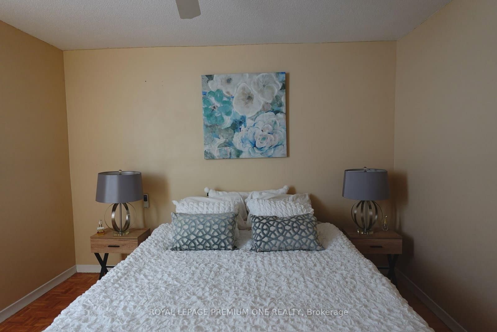 3065 QUEEN FREDERICA Drive, Unit 305 thumbnail 9