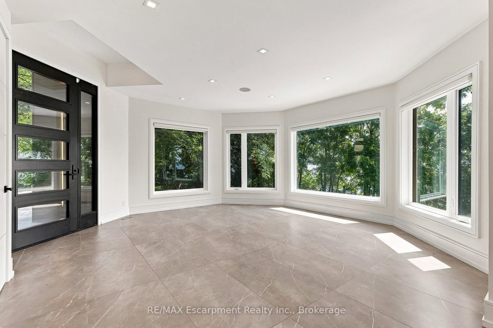 100 Appleby Place thumbnail 10