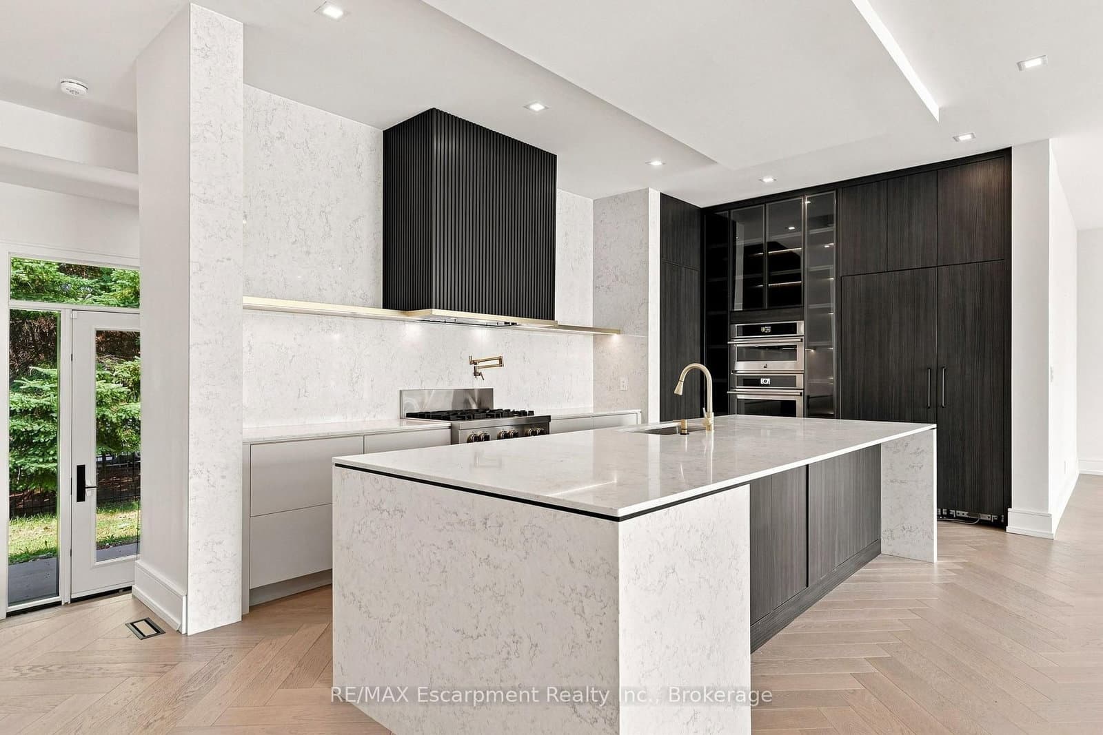 100 Appleby Place thumbnail 17