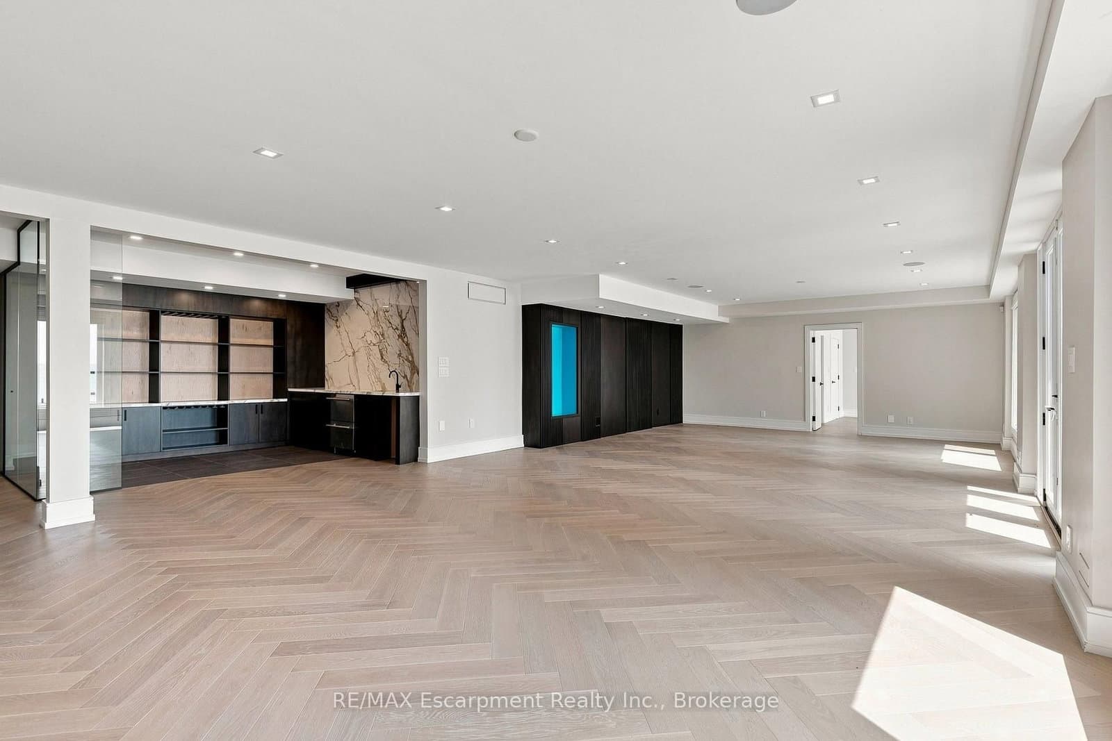 100 Appleby Place thumbnail 32