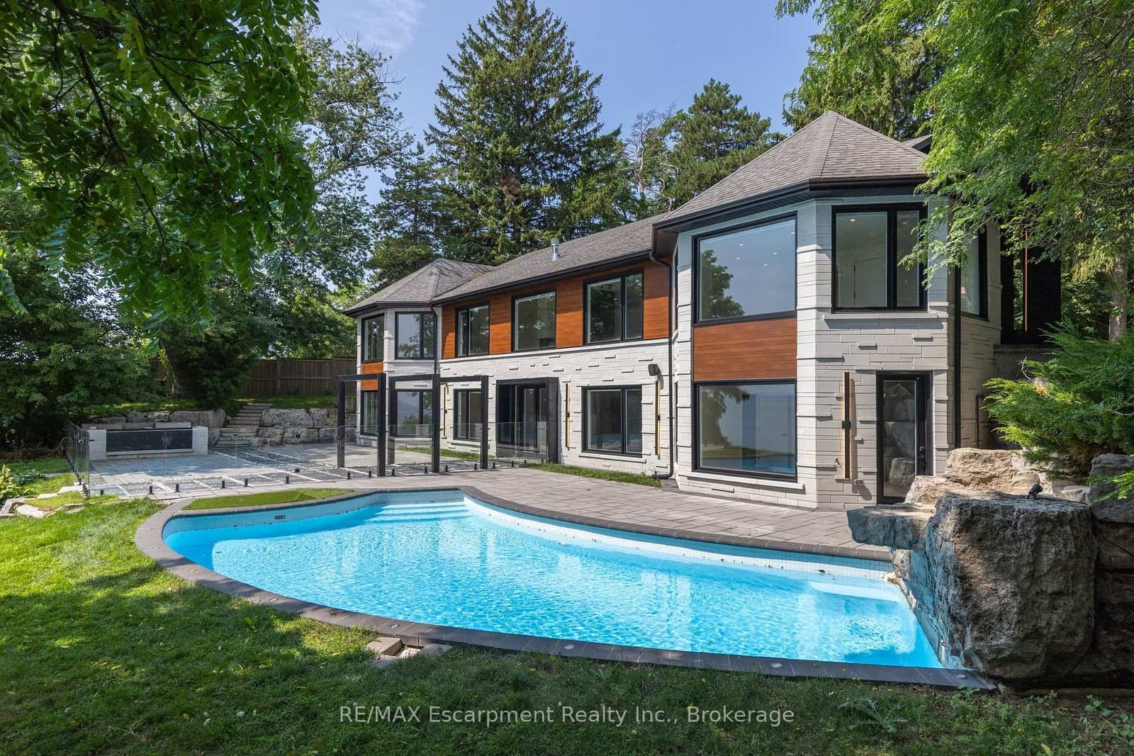 100 Appleby Place thumbnail 6