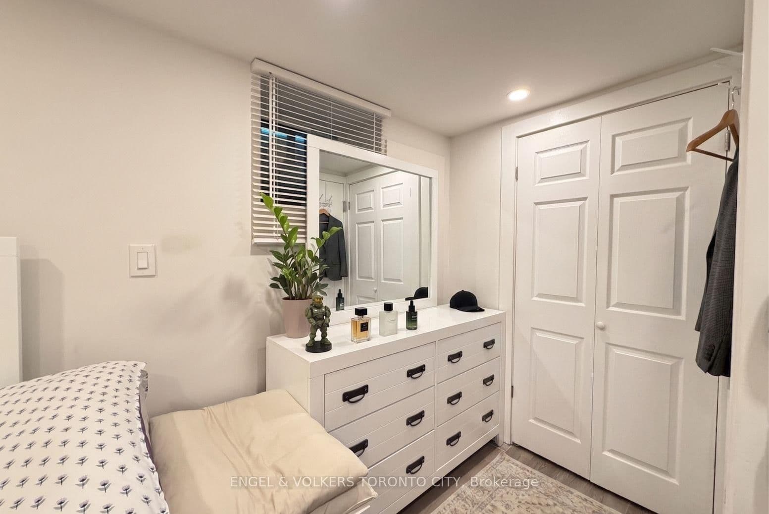 266 Weston Road, Unit Lower thumbnail 2
