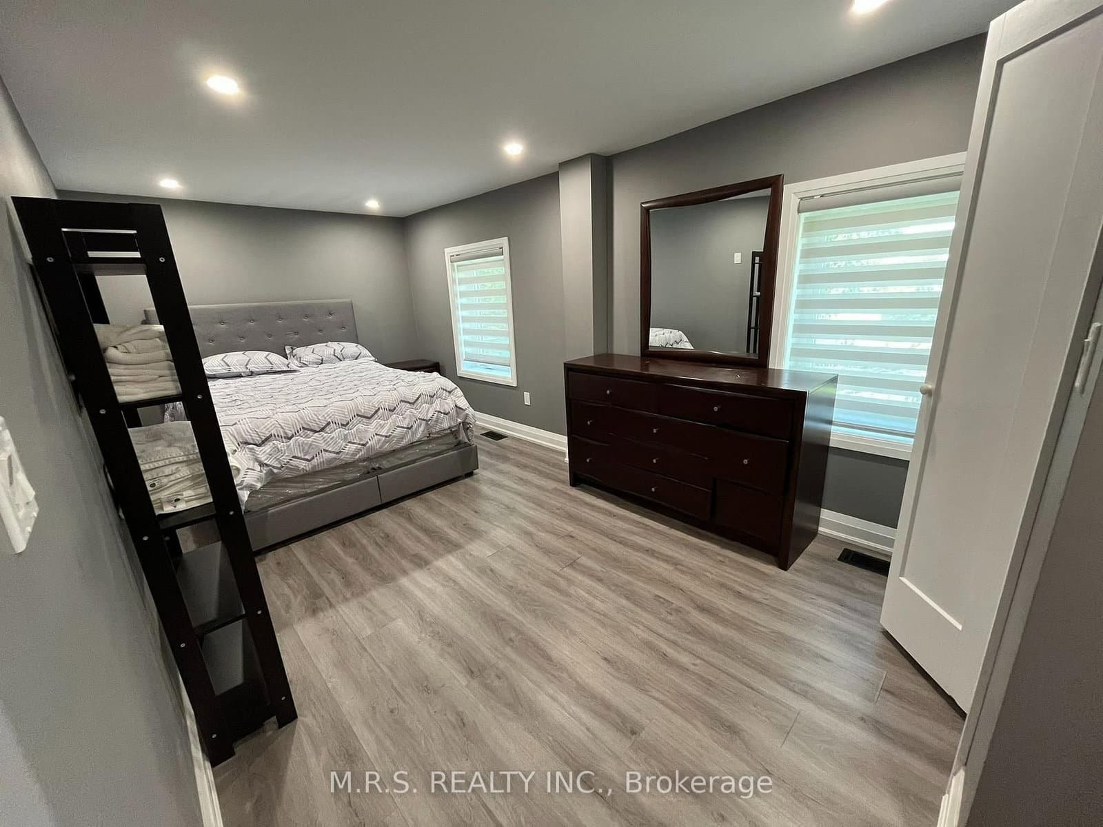 26 Hillcrest Avenue, Unit 2 thumbnail 7