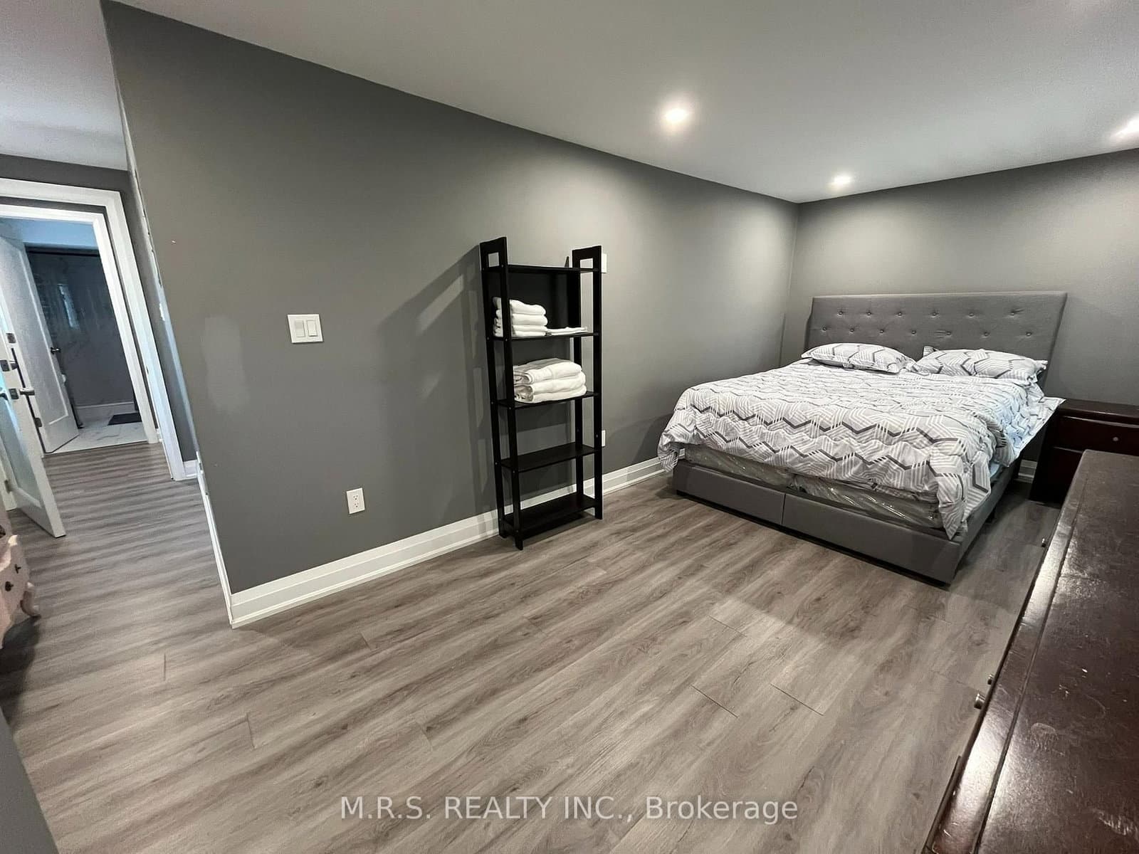 26 Hillcrest Avenue, Unit 2 thumbnail 8