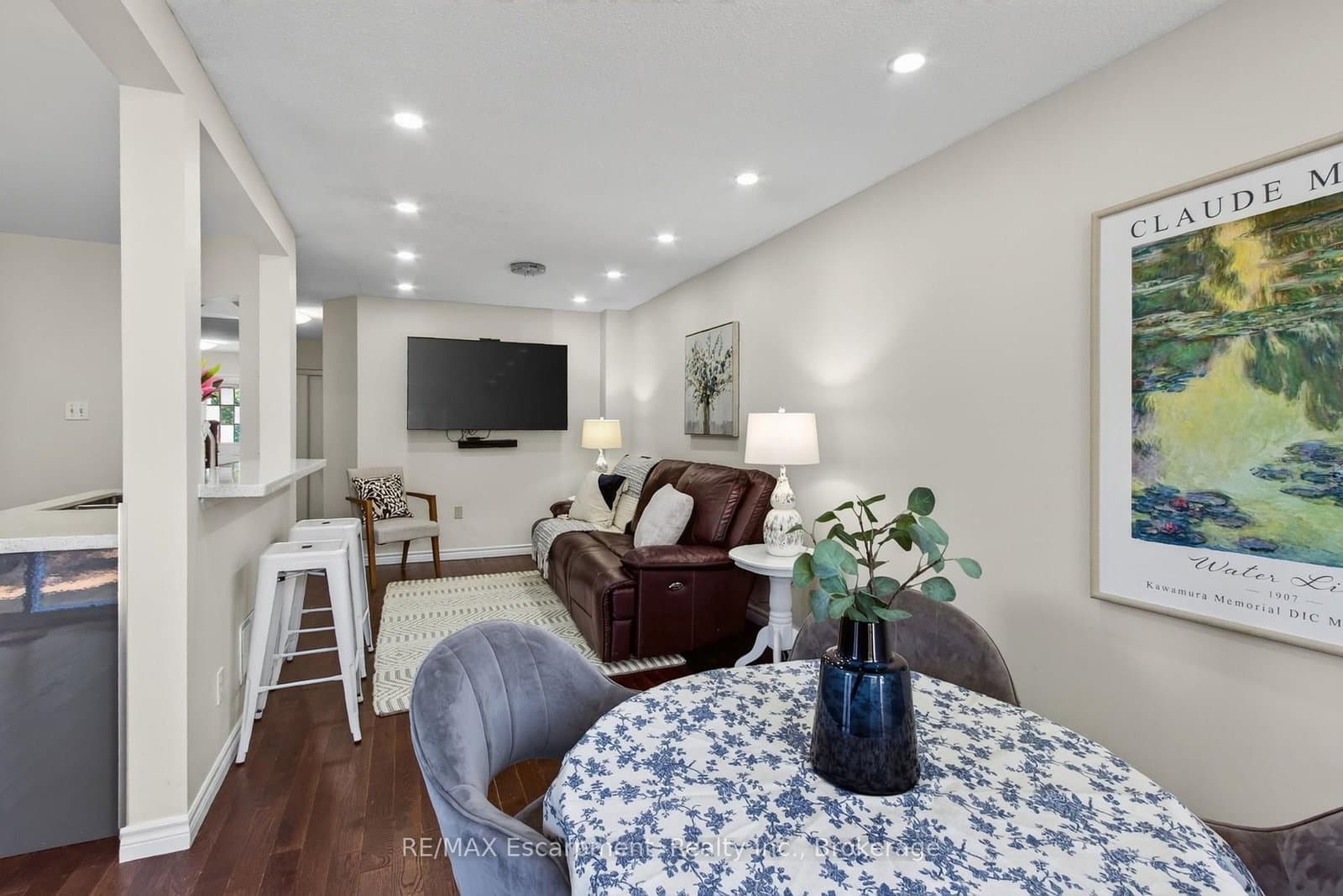 5143 Lampman Avenue thumbnail 12