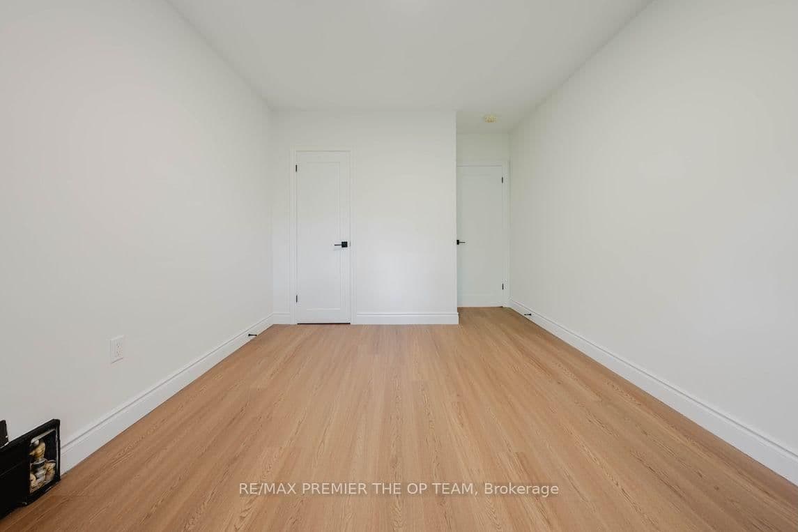 299 Quebec Avenue, Unit 3 thumbnail 19
