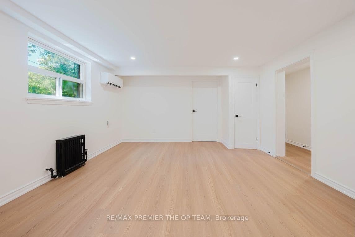 299 Quebec Avenue, Unit 1 thumbnail 10