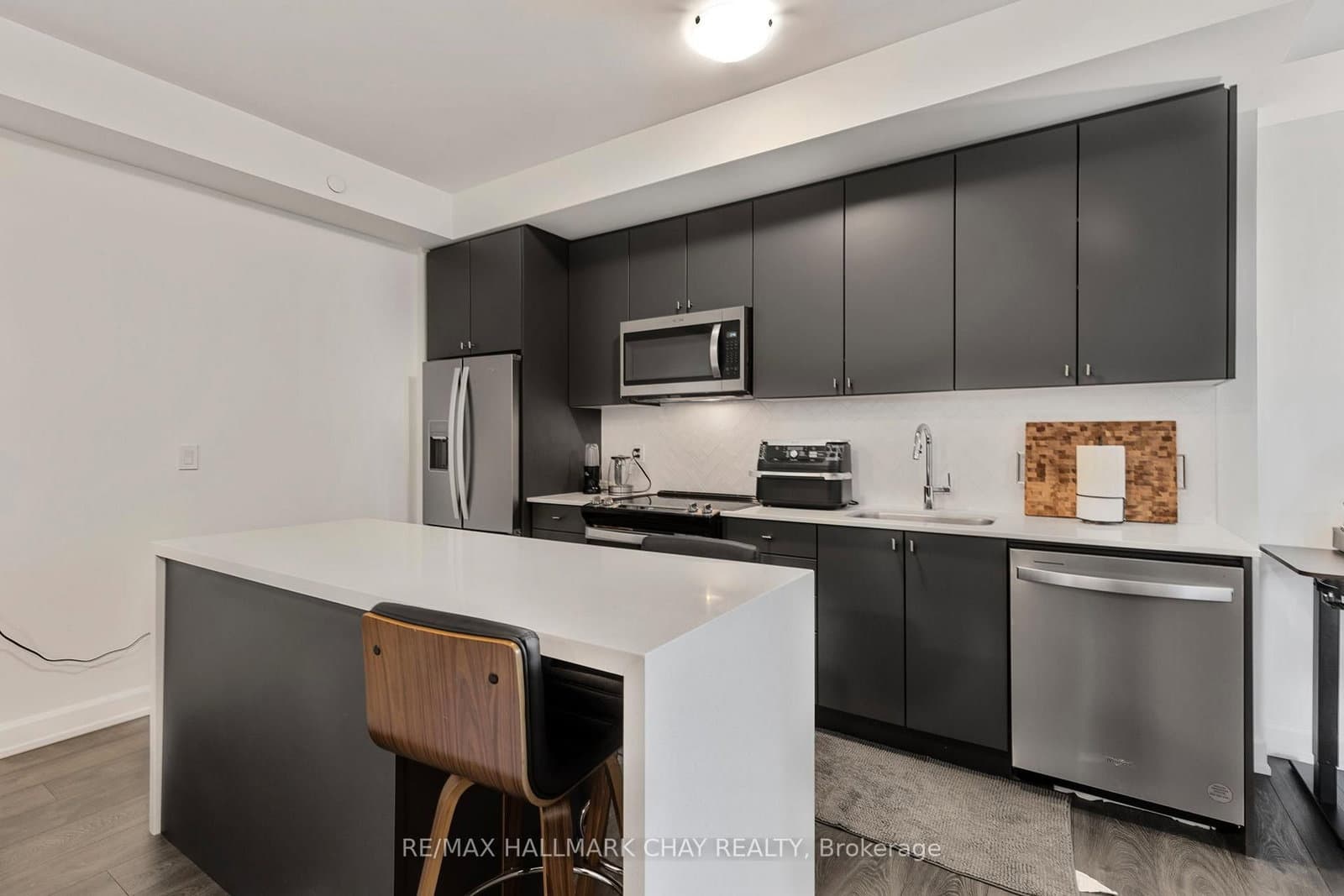 3200 William Coltson Avenue, Unit 901 thumbnail 4