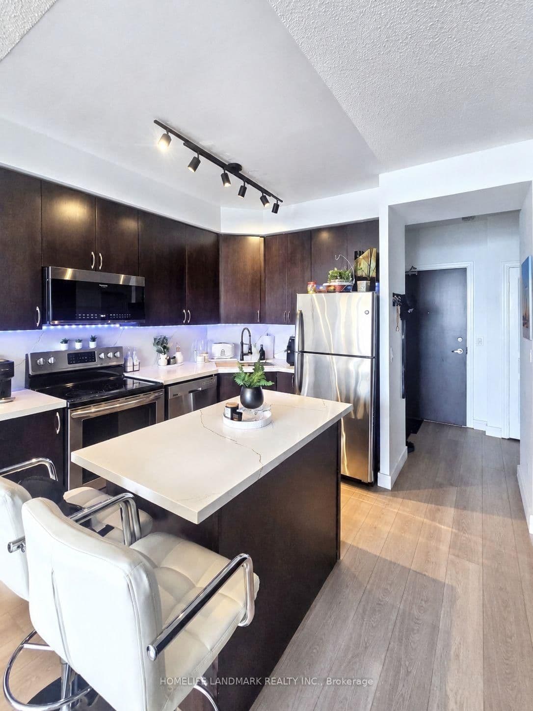 223 Webb Drive, Unit 607 thumbnail 3