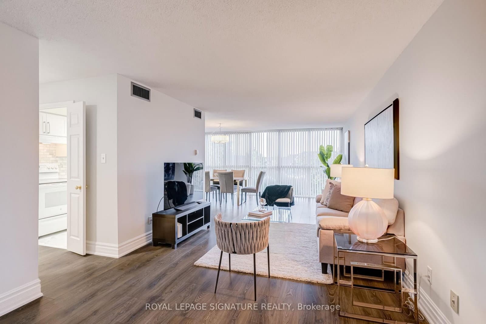 880 Dundas Street W, Unit 405 thumbnail 11